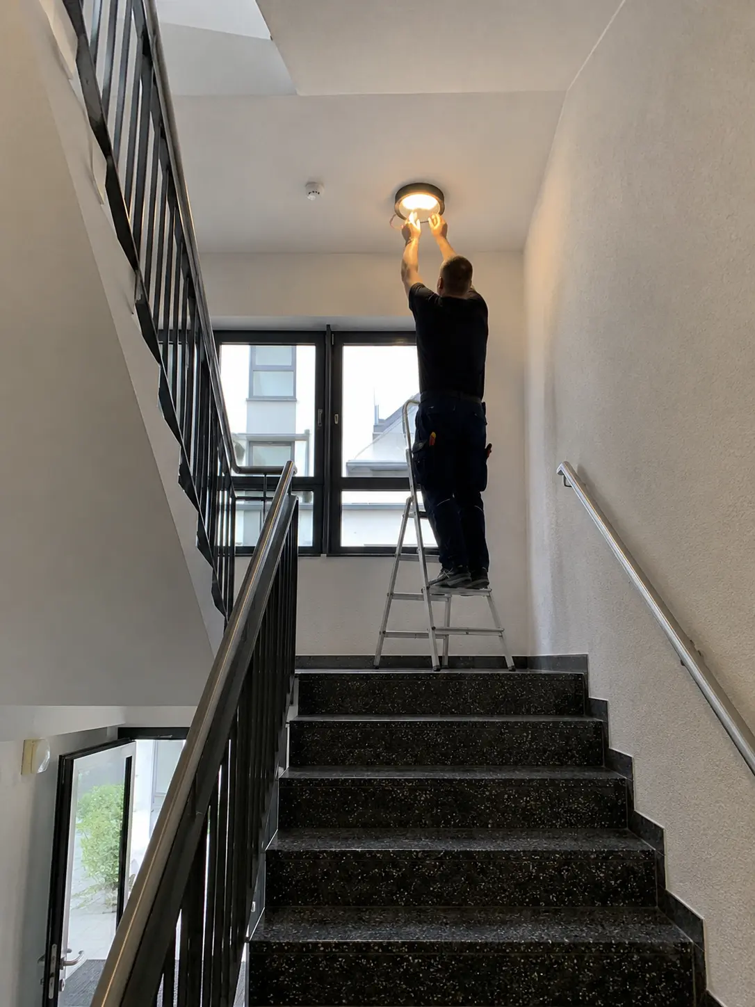 Hausmeisterservice bei der Betreuung eines Objekts in Rostock